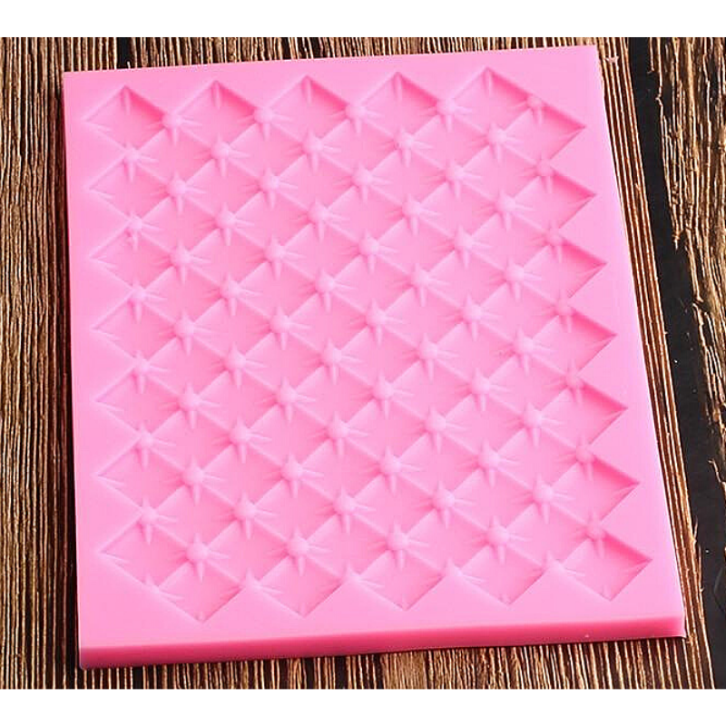 3D Continuous Quilted Decorative Mold