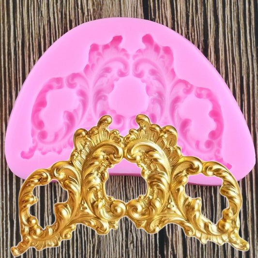 Baroque Relief Crown Mold