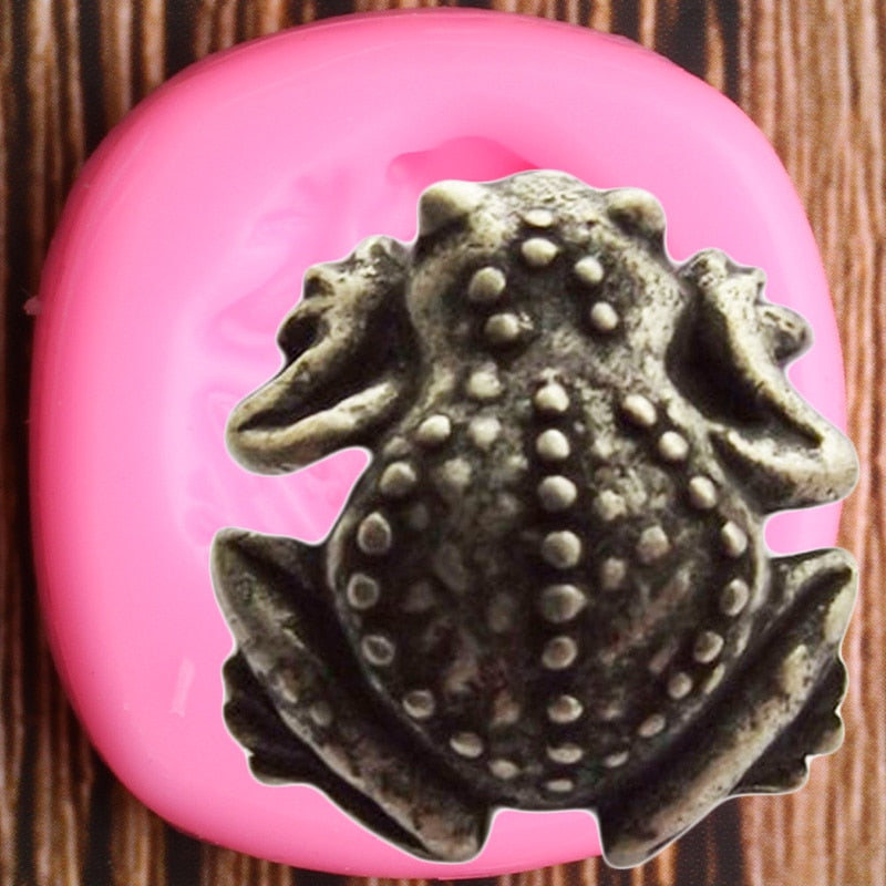 3D Realistic Frog Mold