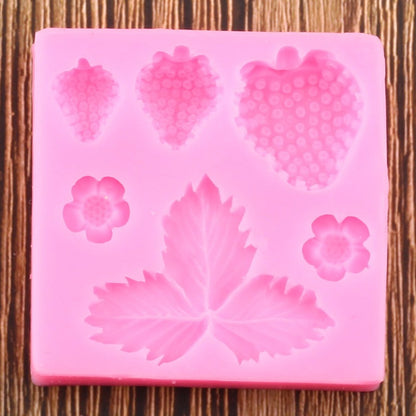 Leafy Strawberry Mold