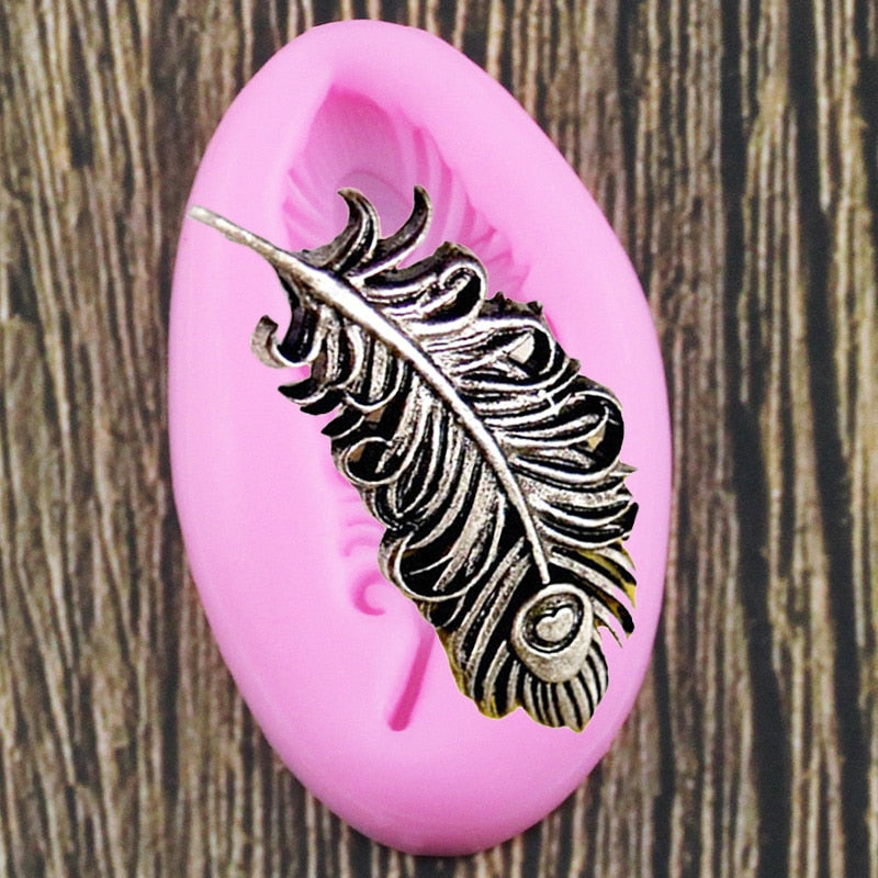 Elegant Feather Mold