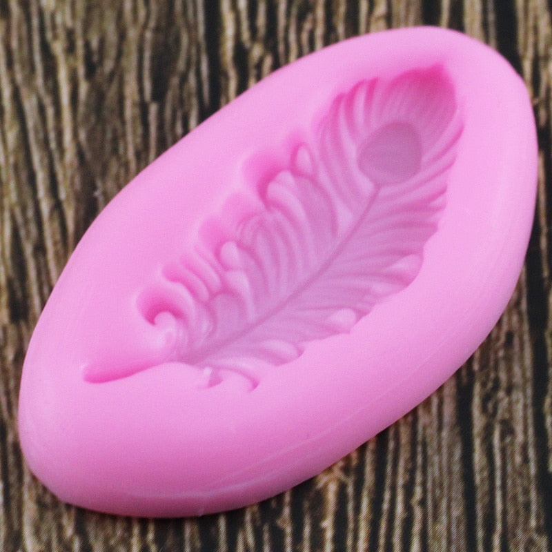 Elegant Feather Mold