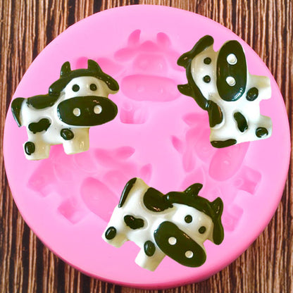 3D Triple Cow Cartoon Mold