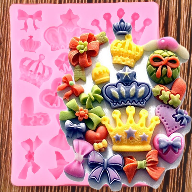 Bows and Crowns Mold