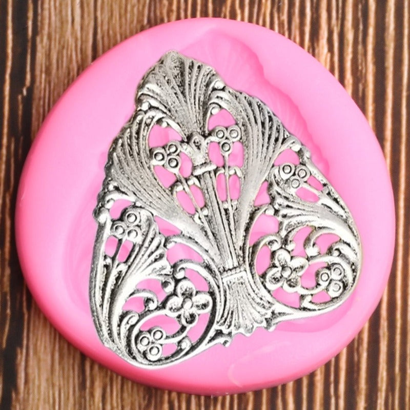 Scroll Heart Mold